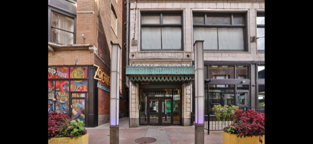 Entry / Awning - 2077 E 4th St