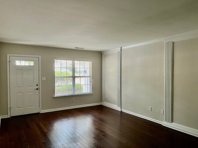 Foto del edificio - 8433 Southgate Commons Dr