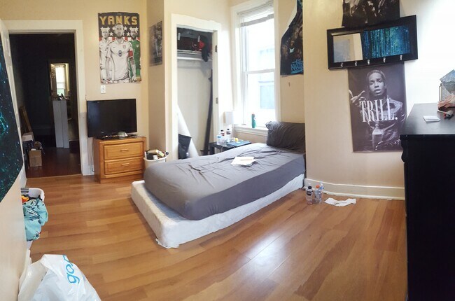 Foto del edificio - 2032 N Gratz