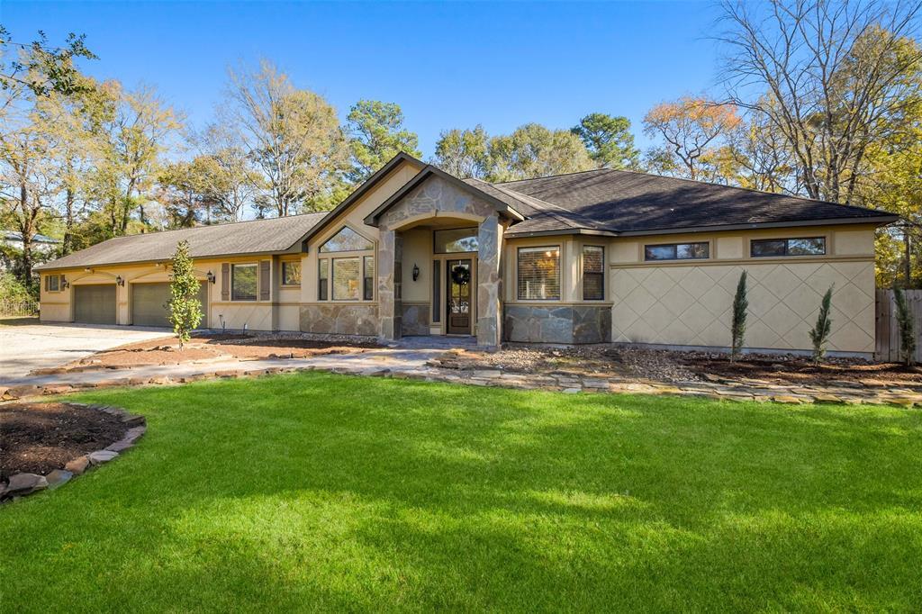 Primary Photo - 5 Oak Crest Cir