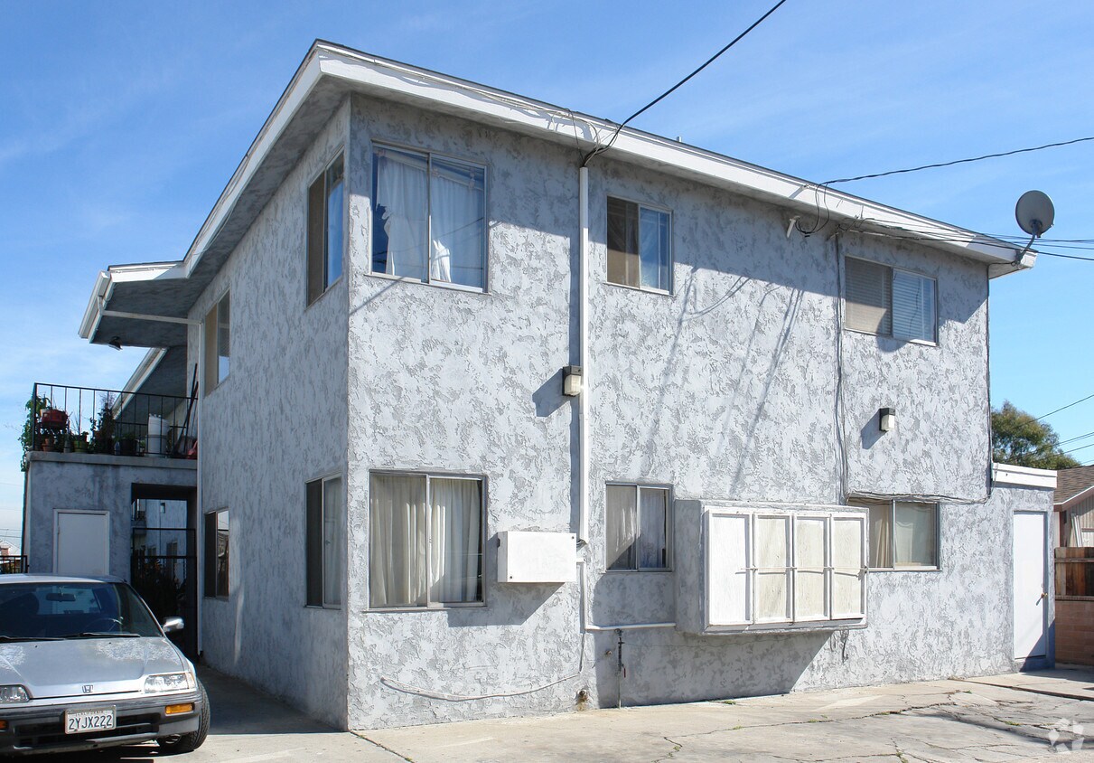 Building Photo - 3866-3872 36th St