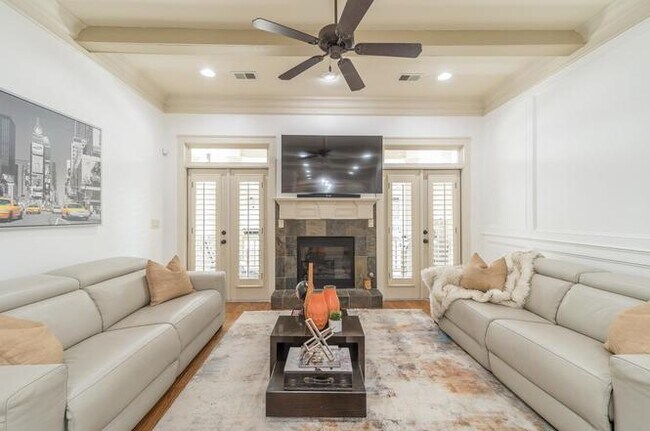 Foto del edificio - 2440 Gatebury Cir