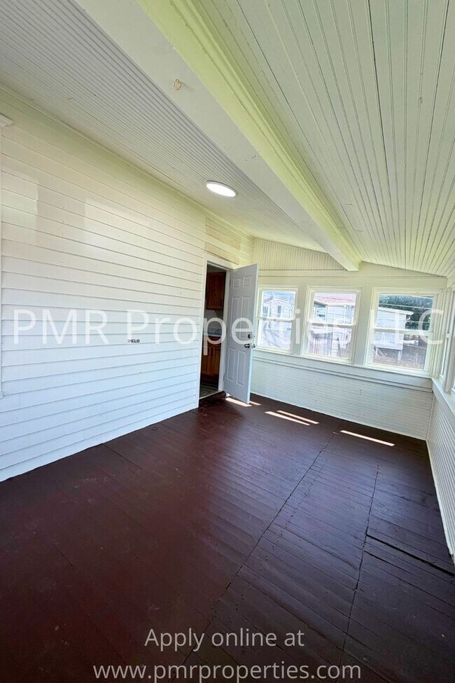Foto del edificio - 2 Bedroom/ 1 Bathroom House