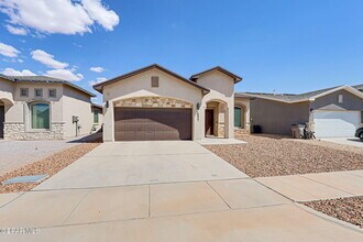 Building Photo - 14937 Tierra Fortaleza Ave