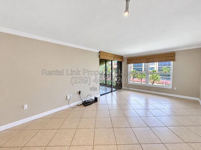 Foto del edificio - 8750 Midnight Pass Rd