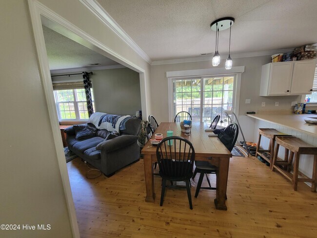 Foto del edificio - 130 Spain Dr