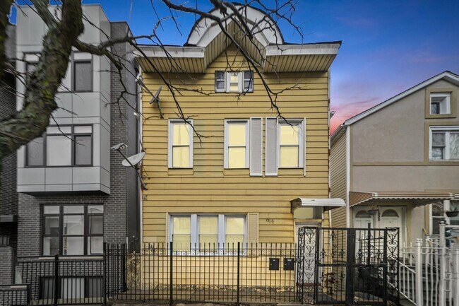 Foto del edificio - 1336 W Cullerton St