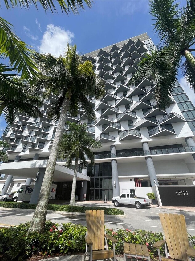 5300 Paseo Blvd Unit 1608, Doral, FL 33166 Condo for Rent in Doral