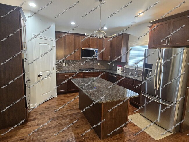 Building Photo - 9763 Garden Way
