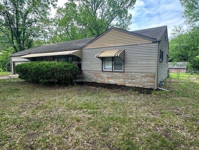 Building Photo - 7604 E 107th St