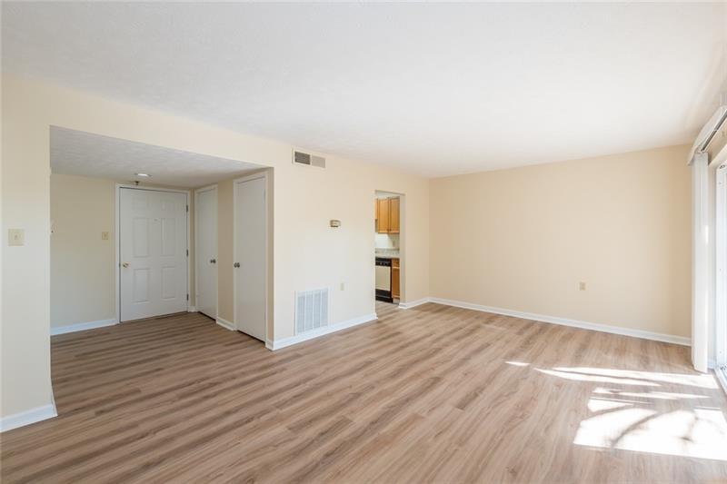 475 Mount Vernon Hwy NE Unit 117A, Sandy Springs, GA 30328 Condo for