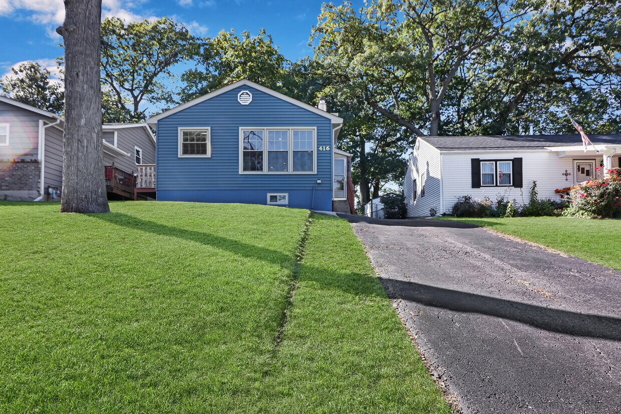 416 Hillandale St, Round Lake, IL 60073 House for Rent in Round Lake, IL