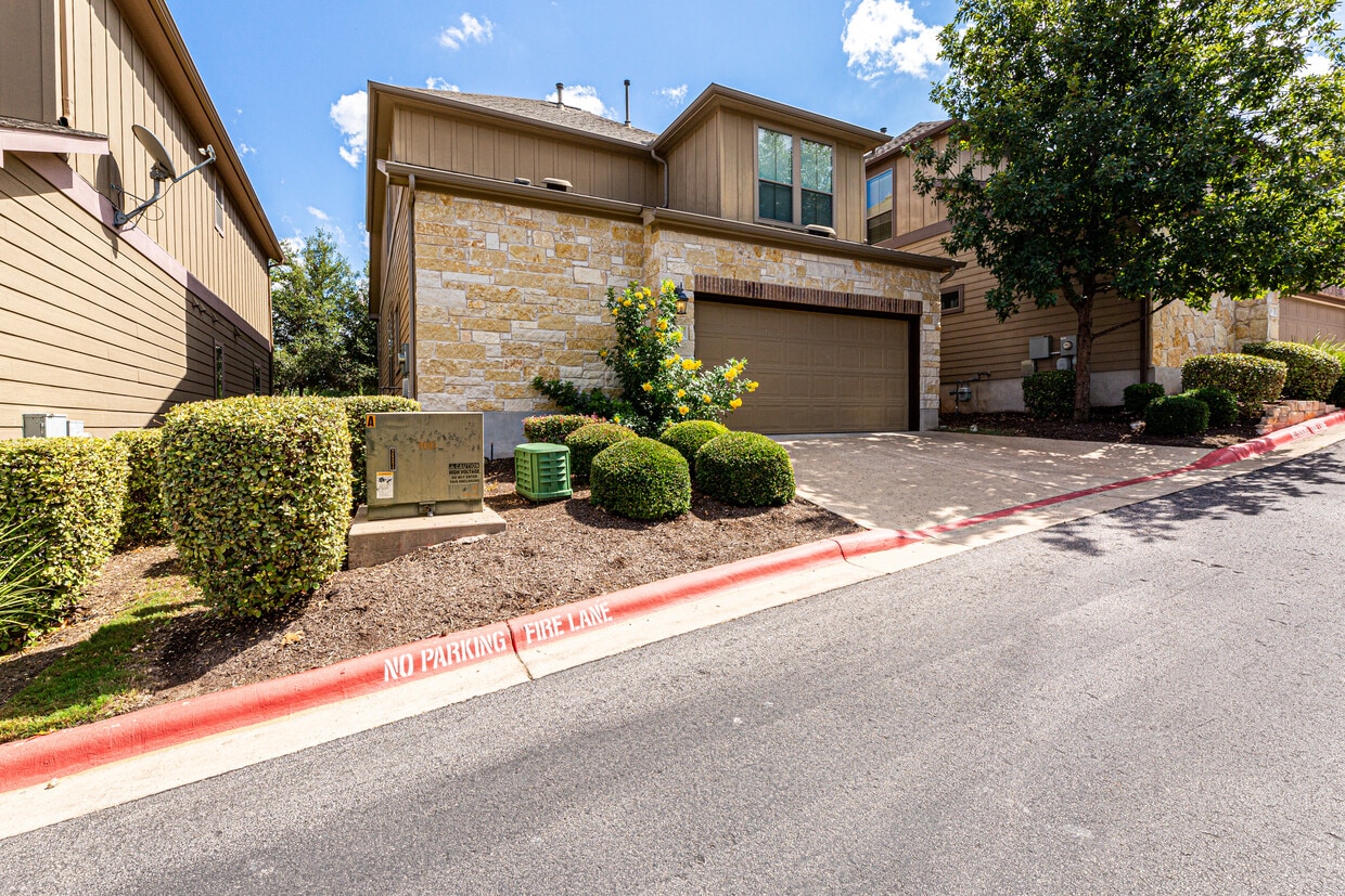 Building Photo - 11400 W Parmer Ln