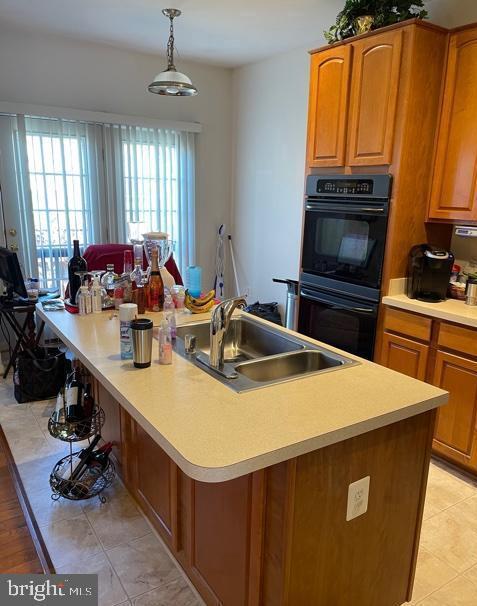 Foto del edificio - 211 Langley Ct