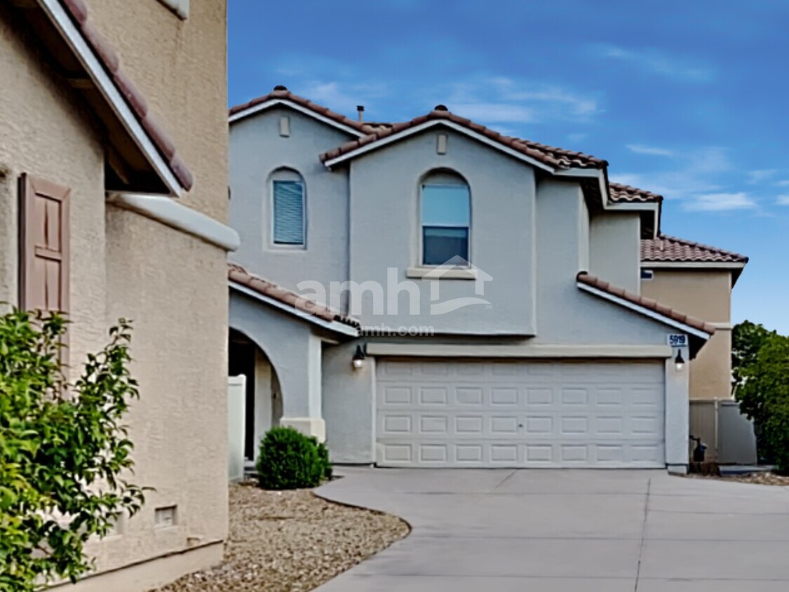 Foto principal - 5919 Bristol Crest Ln