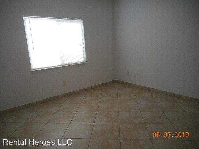 Building Photo - 473 Jordan Stuart Cir