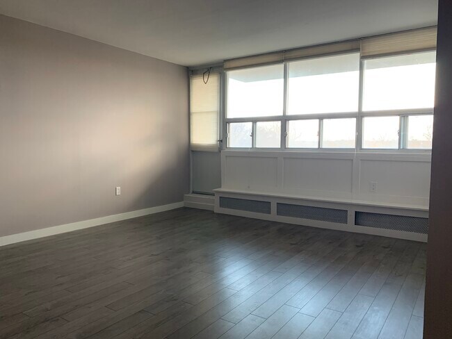 Vivre avec un balcon - 212 Kerr St