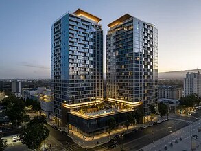 Building Photo - 181 E Santa Clara St