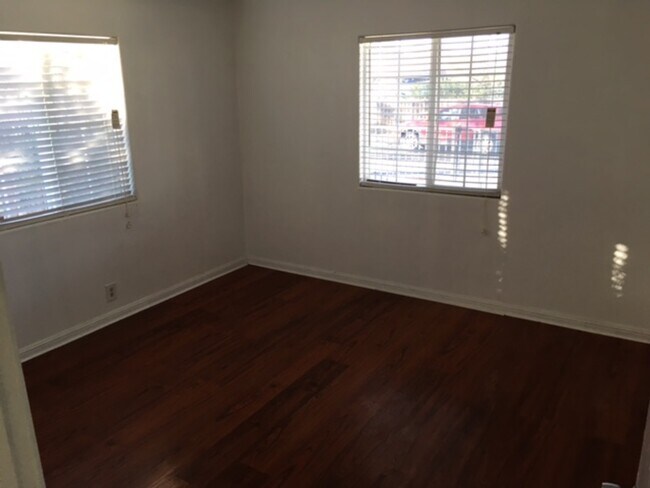 Building Photo - 1156 Civic Center Dr