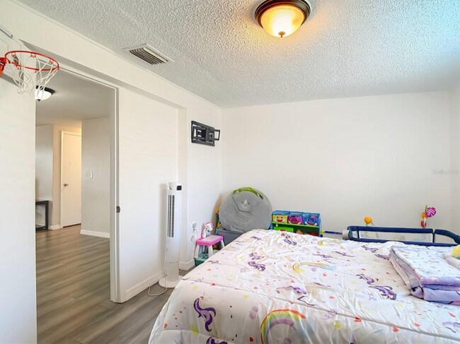 Foto del edificio - 5533 Riddle Rd