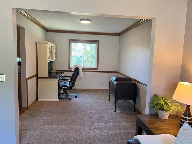 Building Photo - **4 Bedroom 4 Bathroom in Millard**