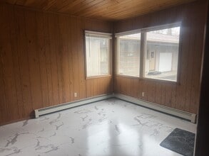 Building Photo - 2633 W 34th Ave
