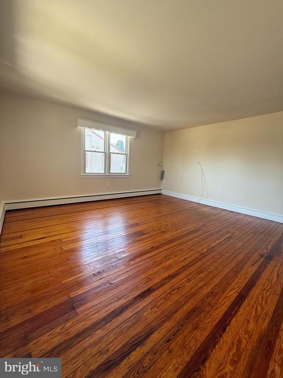 Building Photo - 272 Elm Ave