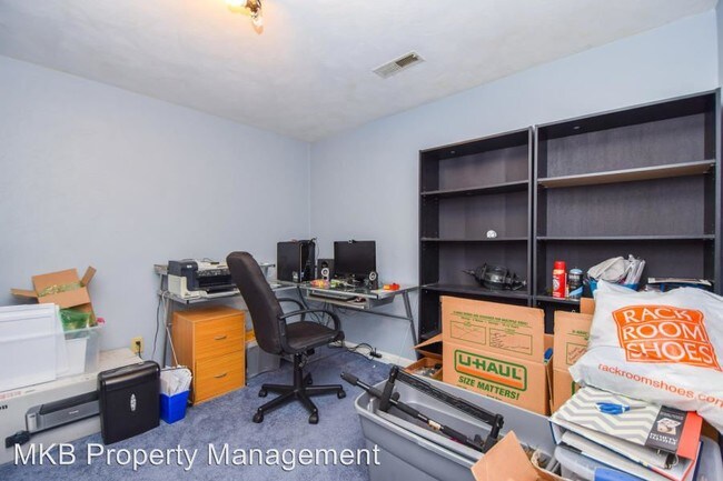 Building Photo - 7420 Carriage Hills Dr