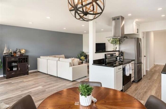 Foto del edificio - Magnolia Gem, Renovated for todays modern lifestyle