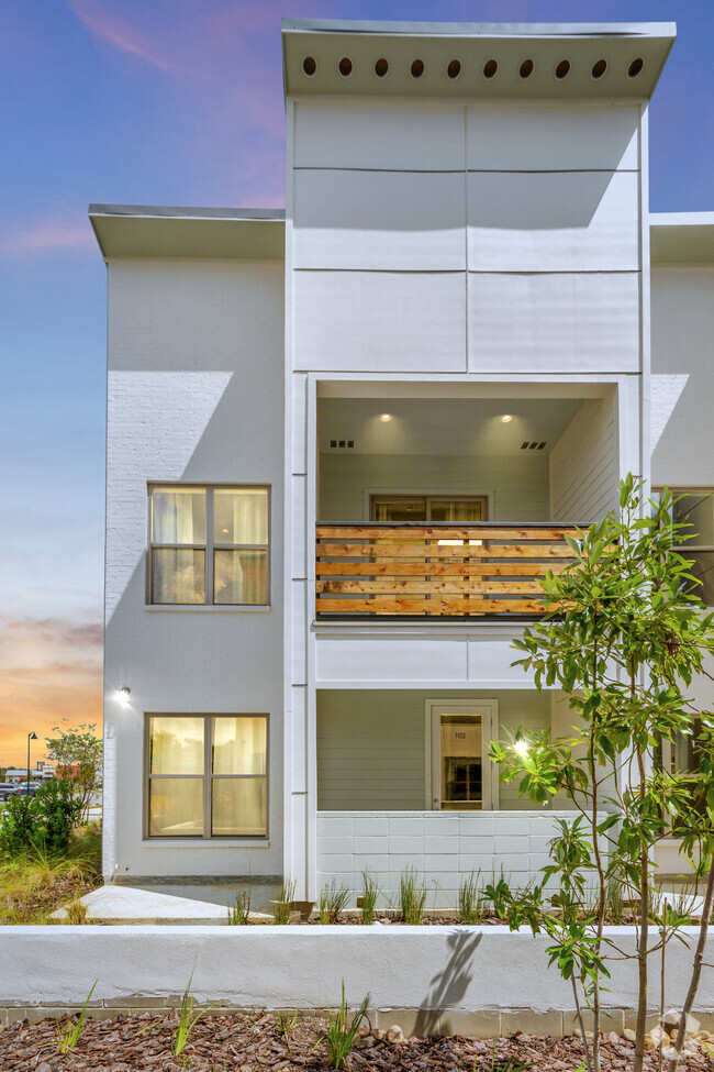 Building Photo - 107 Centre Sarcelle Blvd