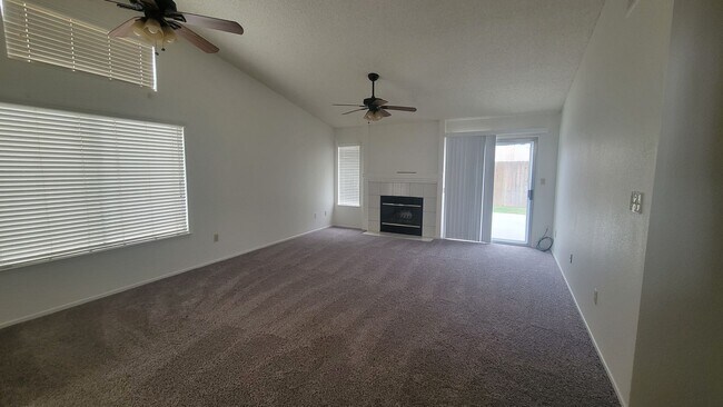 Building Photo - 921 Harvest Creek Rd