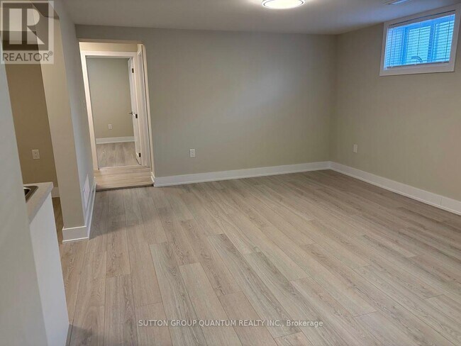 Photo du bâtiment - 5380 Mericourt Rd