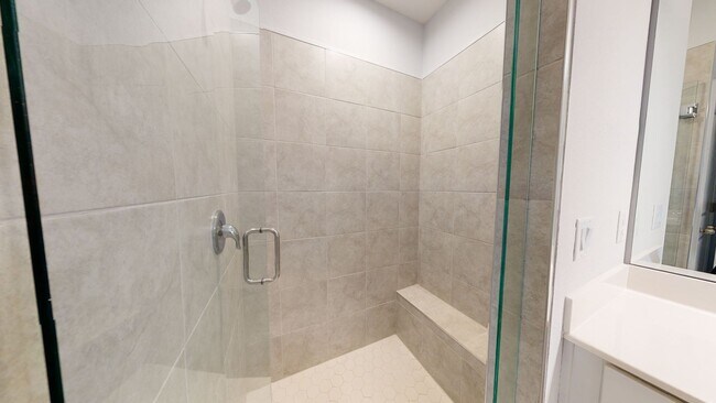 Foto del edificio - Beautiful 4 bedrooms, 2.5 Bathroom house l...