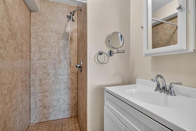 Foto del edificio - 17001 NW 53rd Ct
