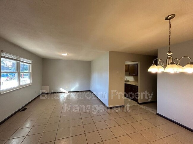 Foto del edificio - 103 Candlewood Ct
