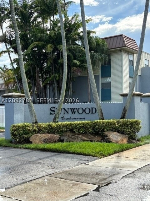 Building Photo - 4600 SW 67th Ave