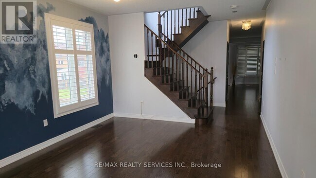 Photo du bâtiment - 92 Allegro Dr