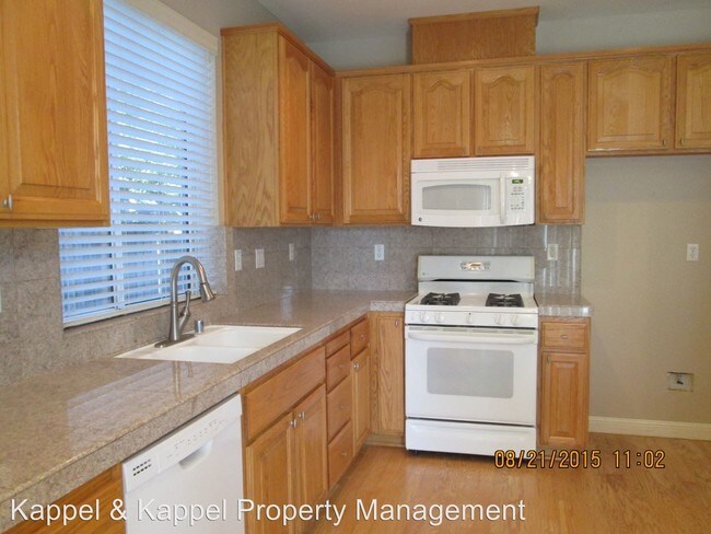 Foto del edificio - 5 br, 3 bath House - 1000 WOODCREST CT