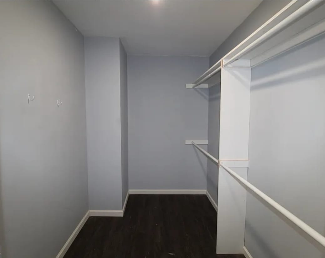Primary Photo - 223 N Edgewood Dr