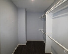Building Photo - 223 N Edgewood Dr