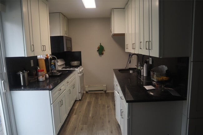 Building Photo - 15 Tanager Rd
