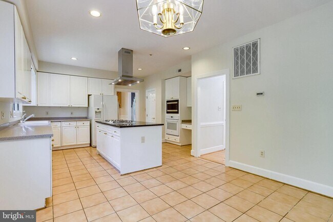Building Photo - 3616 Hummer Rd
