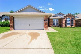 Building Photo - 13108 Mapleleaf Dr