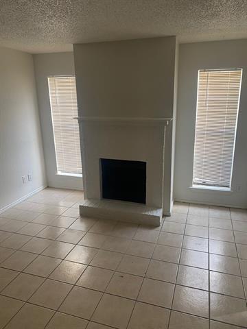 Foto del edificio - 9520 Royal Ln