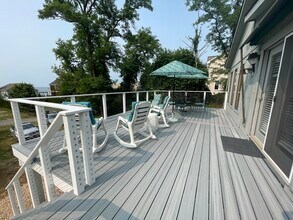 930 Sound Shore Rd