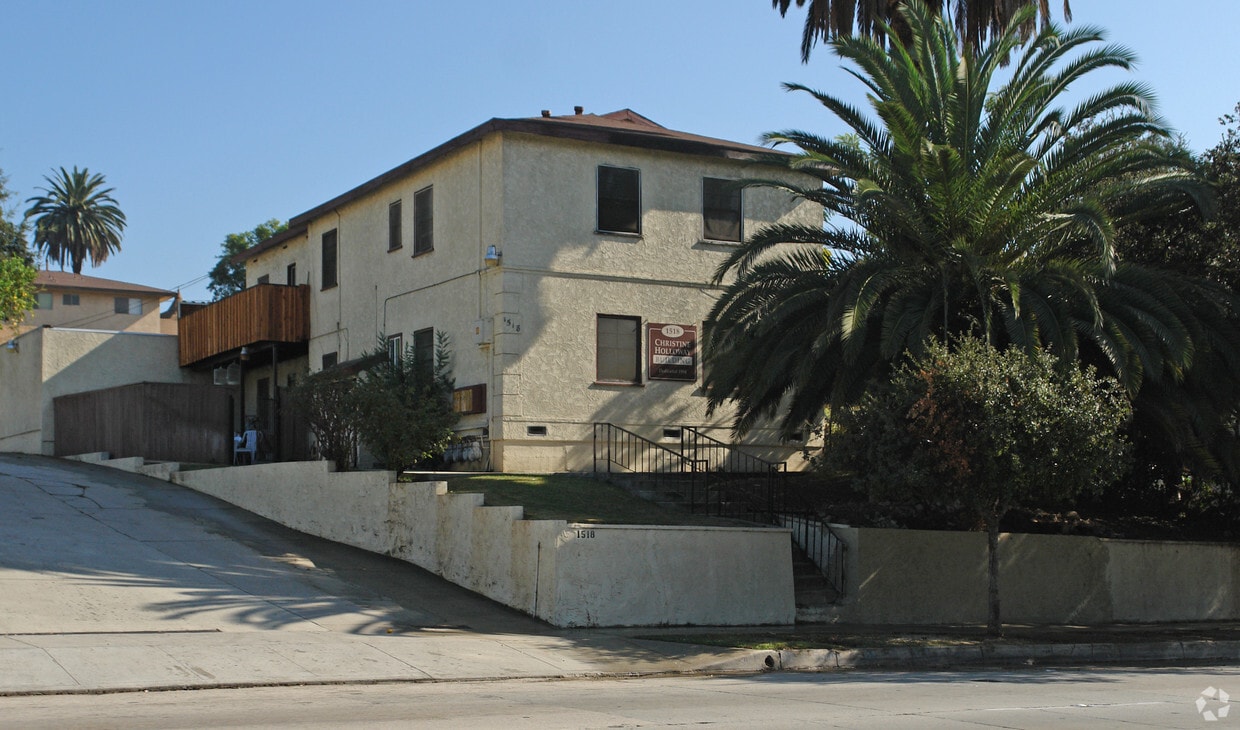 Building Photo - 1518 Fair Oaks Ave