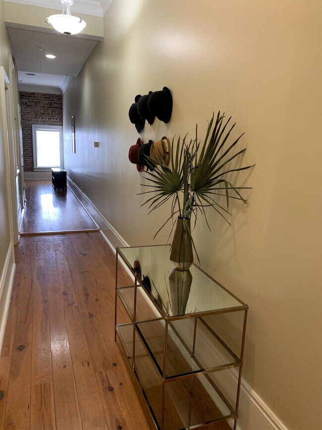 Foto del edificio - 621 Celeste St