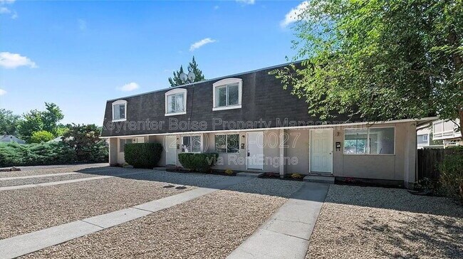 Foto del edificio - 4813 W Targee St