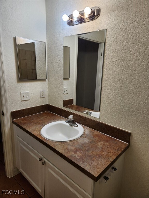 Foto del edificio - 2417 Quentin Ave S