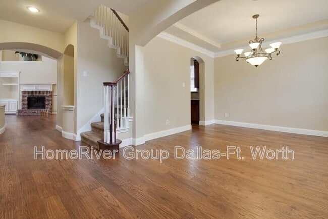 Building Photo - 2527 Windgate Dr